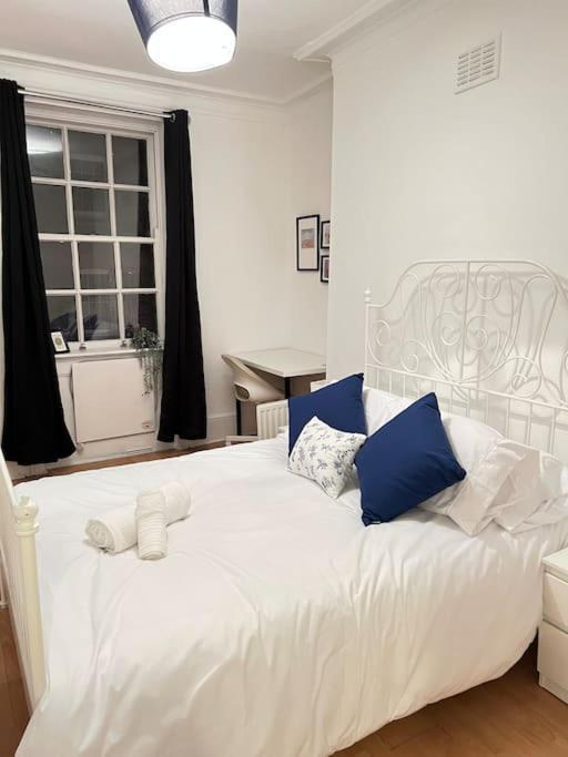 Lovely 2 Bed Flat In Soho! Londýn Exteriér fotografie