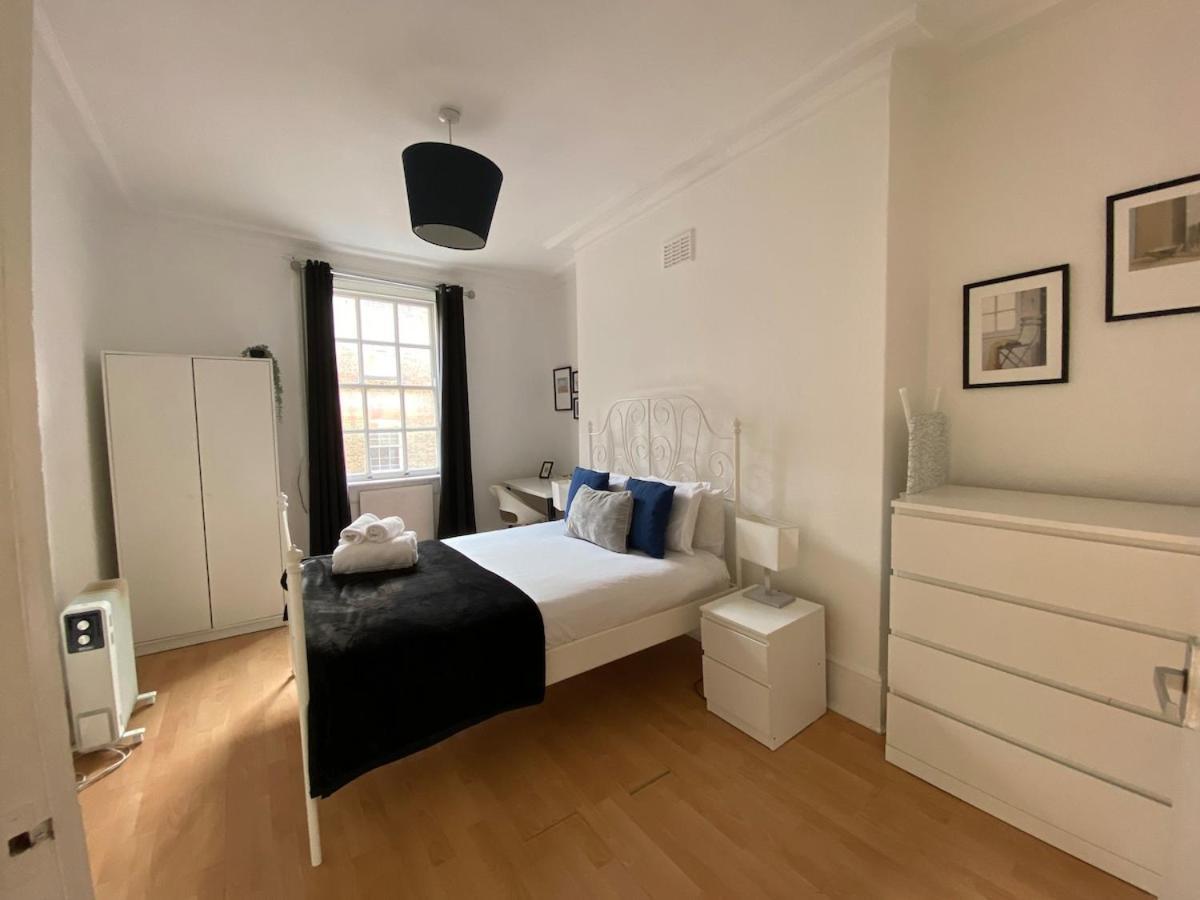 Lovely 2 Bed Flat In Soho! Londýn Exteriér fotografie