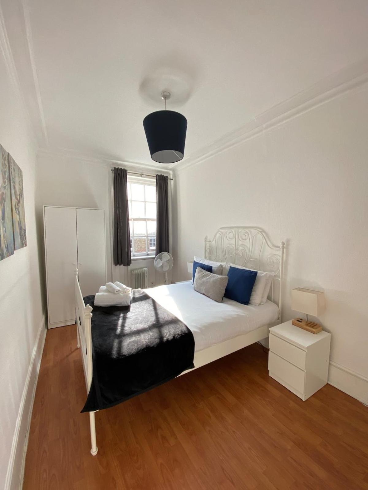 Lovely 2 Bed Flat In Soho! Londýn Exteriér fotografie